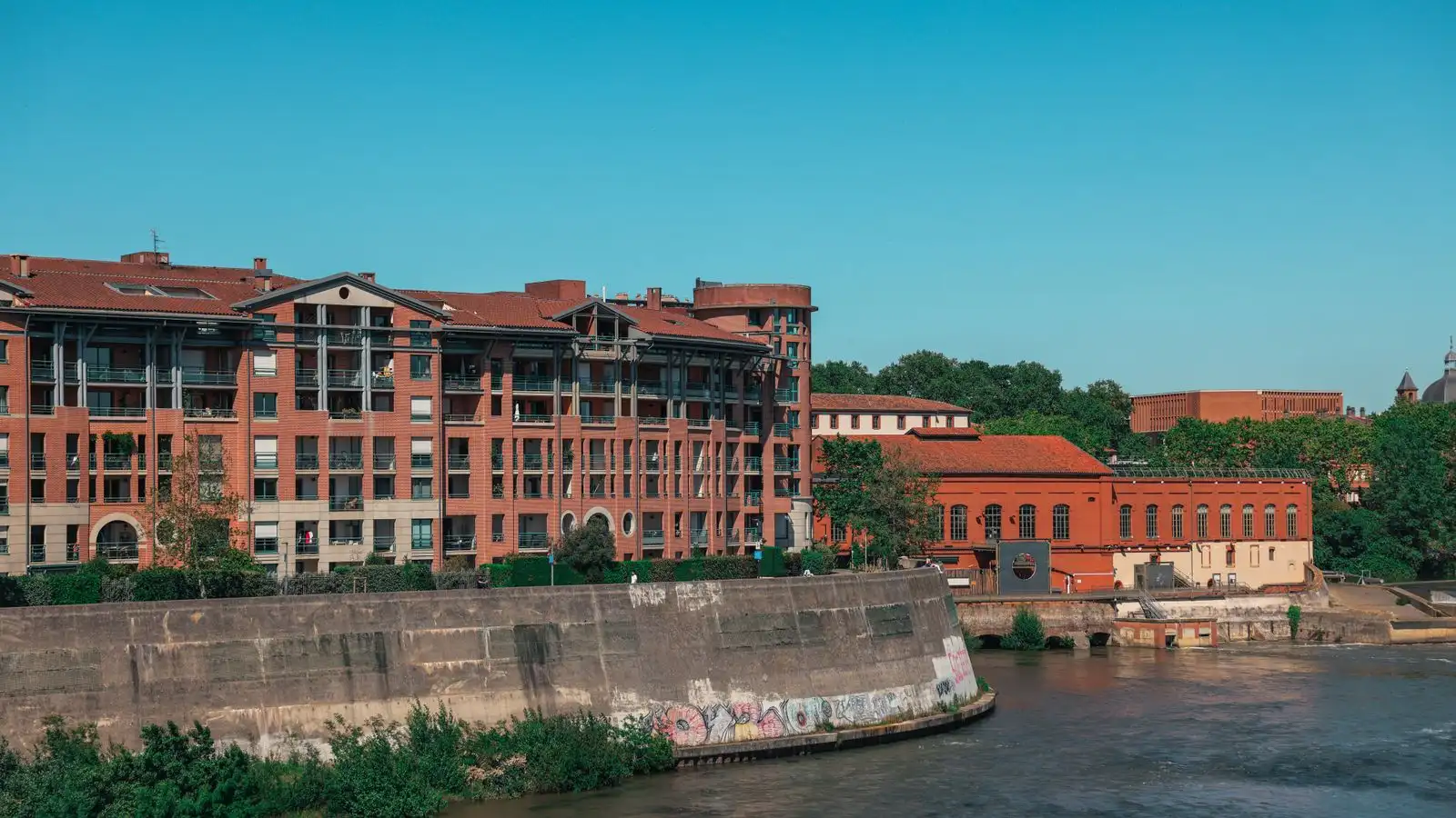Toulouse's brick buildings beside the Garonne
