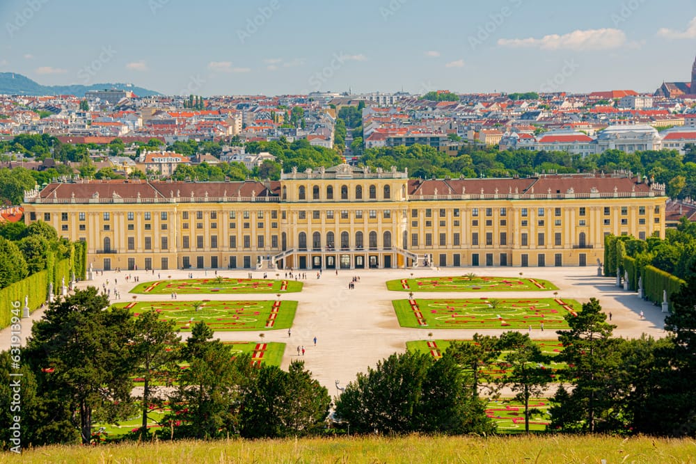 schonbrunn palace city